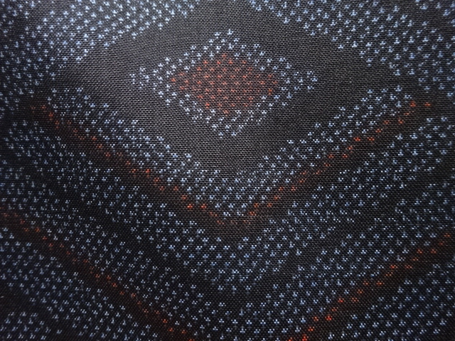 JAPANESE KIMONO / ANTIQUE ENSEMBLE KIMONO / SILK / DORO OSHIMA TSUMUGI (7 maruki) / WOVEN RHOMBUS